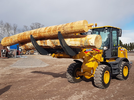 Zglobni utovarivač XCMG LW180K za drvnu industriju