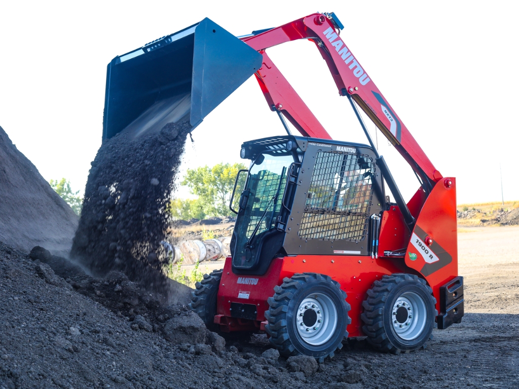 Građevinski strojevi - mini utovarivač Manitou