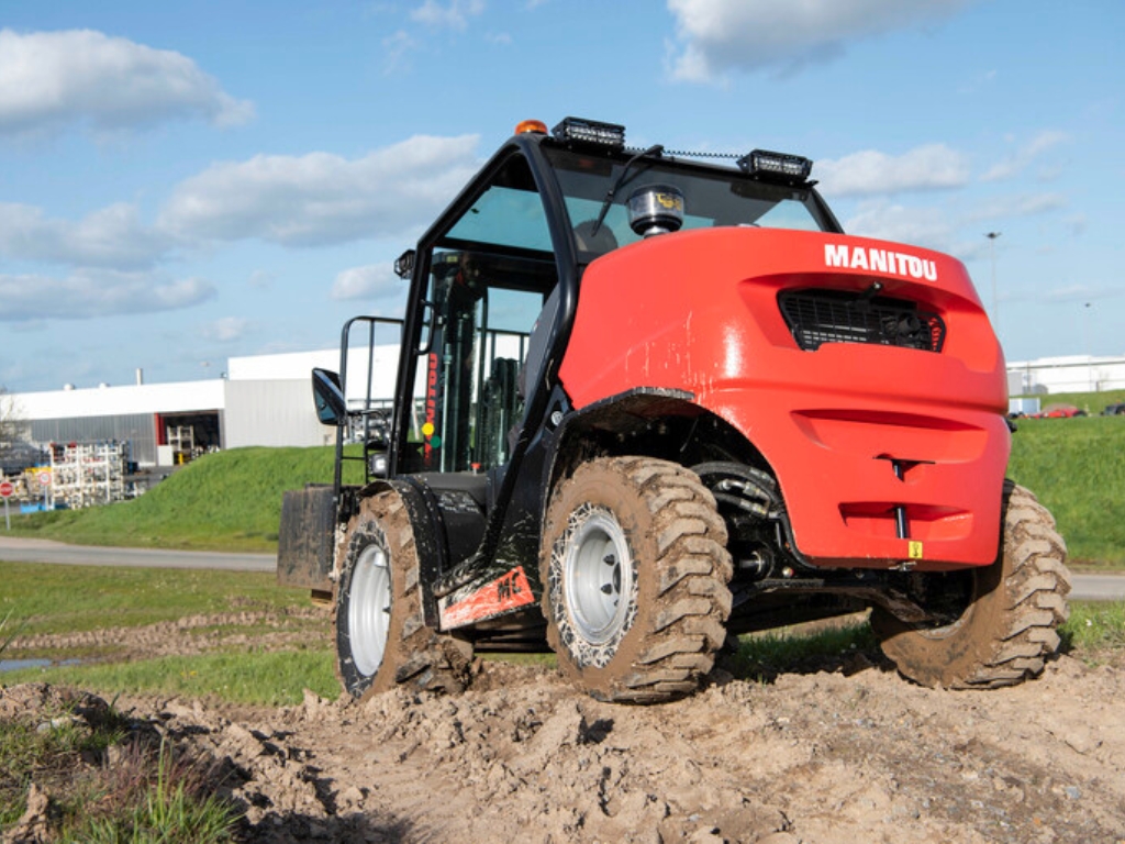 Manitou terenski viličar za građevinu MC model